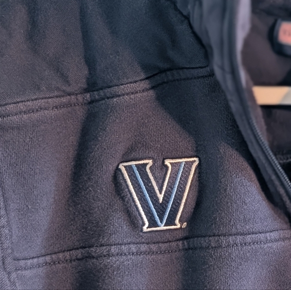 Villanova Vineyard Vines Navy Blue 1/4 Zip Pullover Size S - Picture 3 of 5